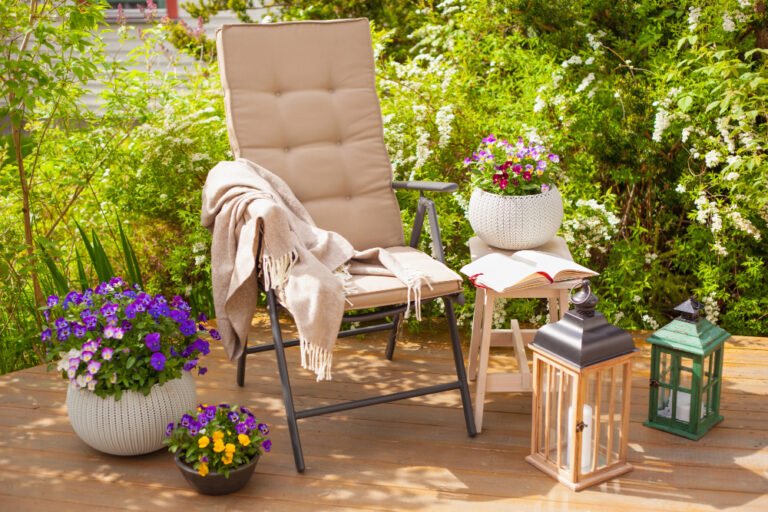 Chaise et accessoire pour les mobilier de jardin